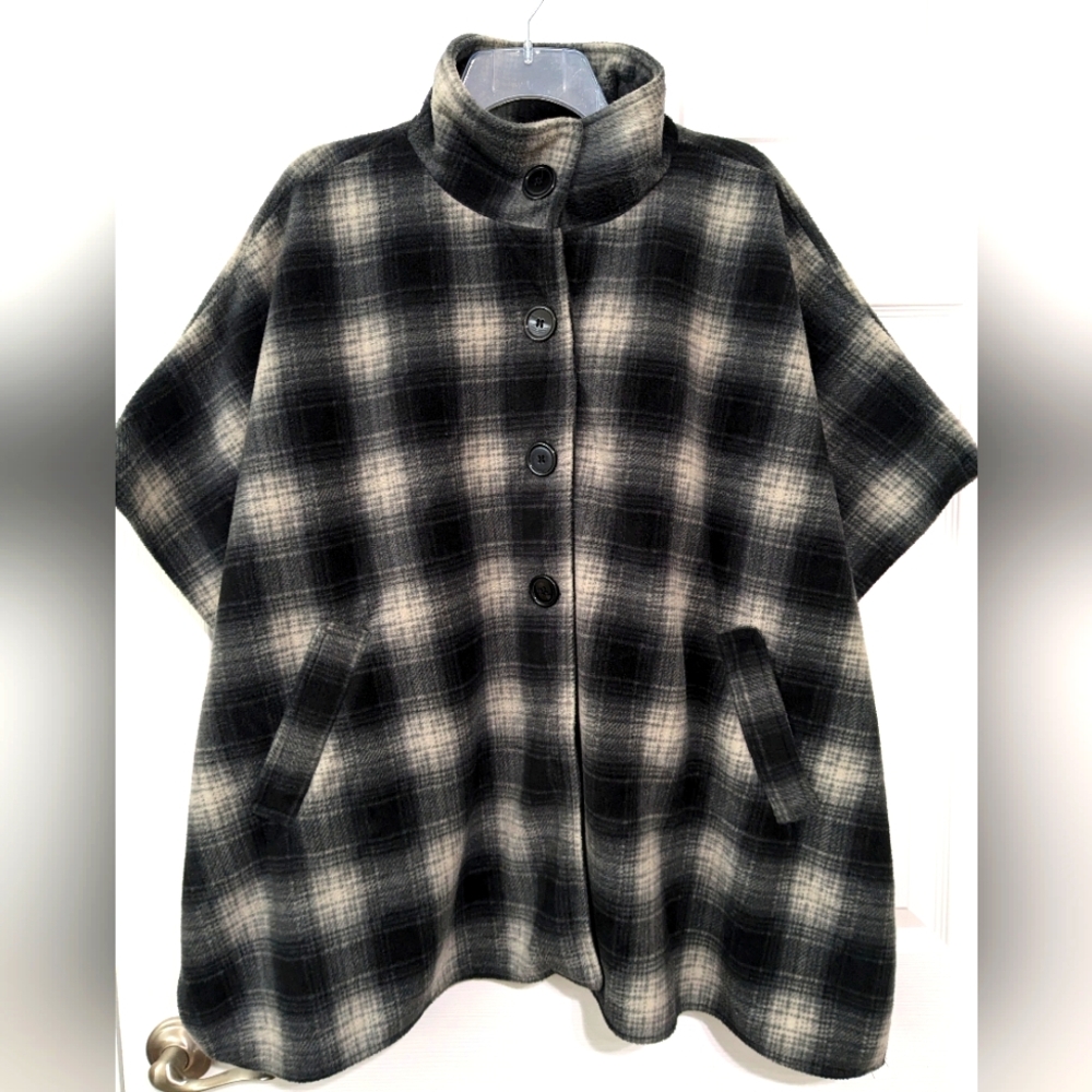 LeModa women's poncho